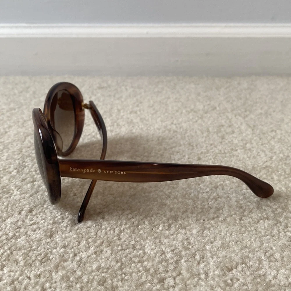 Kate spade sunglasses - Picture 2 of 2